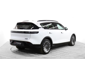 Подержанный автомобиль Voyah Free 2023 года (5 фото)