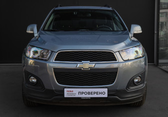 Подержанный автомобиль Chevrolet Captiva 2014 года (2 фото)