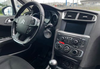 Подержанный автомобиль Citroen C4 Sedan 2013 года (9 фото)