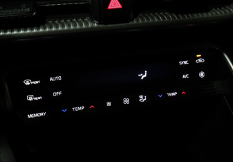 Подержанный автомобиль Kia K5 2020 года (11 фото)
