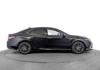 Подержанный автомобиль Toyota Camry Sedan 2022 года (4 фото)