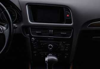 Подержанный автомобиль Audi Q5 2014 года (14 фото)