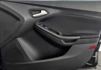 Подержанный автомобиль Ford Focus Sedan 2018 года (25 фото)