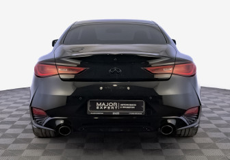 Подержанный автомобиль Infiniti Q60 Coupe 2020 года (6 фото)
