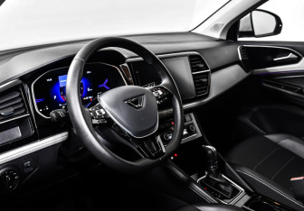 Подержанный автомобиль Jetta VS5 2023 года (11 фото)