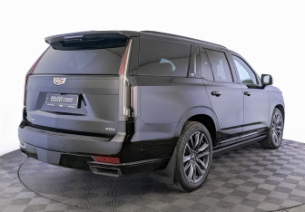Подержанный автомобиль Cadillac Escalade Suv 2021 года (5 фото)