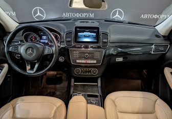 Подержанный автомобиль Mercedes-Benz GLE 2017 года (14 фото)