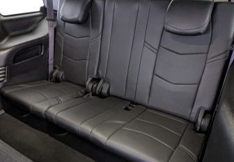 Подержанный автомобиль Cadillac Escalade Suv 2016 года (27 фото)