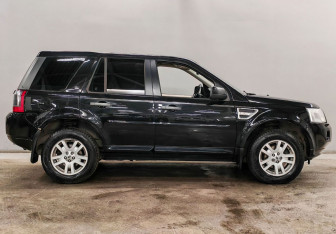 Подержанный автомобиль Land Rover Freelander 2012 года (4 фото)