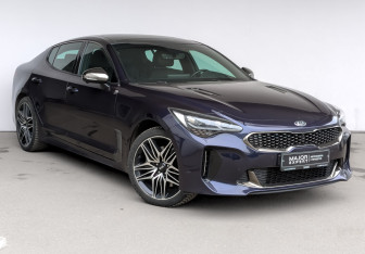 Подержанный автомобиль Kia Stinger 2021 года (3 фото)