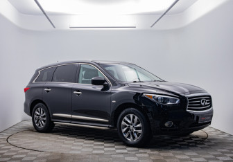Подержанный автомобиль Infiniti JX 2013 года (3 фото)
