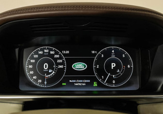 Подержанный автомобиль Land Rover Range Rover 2017 года (11 фото)