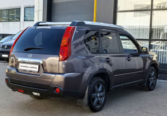 Подержанный автомобиль Nissan X-Trail 2008 года (5 фото)