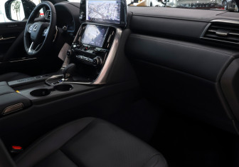 Новый Lexus LX 2025 (19 фото)