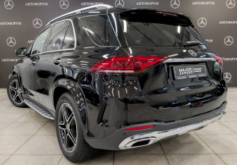 Подержанный автомобиль Mercedes-Benz GLE 2022 года (7 фото)