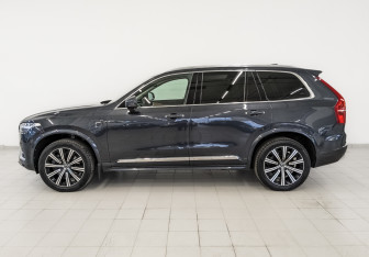 Подержанный автомобиль Volvo XC90 2021 года (8 фото)