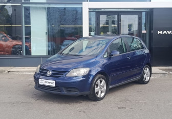 Подержанный автомобиль Volkswagen Golf Plus 2006 года (1 фото)