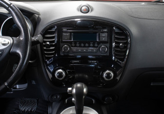 Подержанный автомобиль Nissan Juke 2014 года (15 фото)