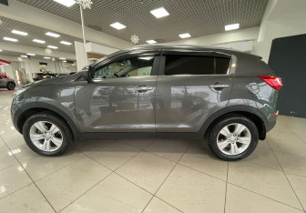 Подержанный автомобиль Kia Sportage 2013 года (8 фото)