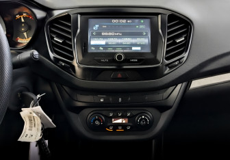 Подержанный автомобиль LADA (ВАЗ) Vesta Sedan 2019 года (15 фото)