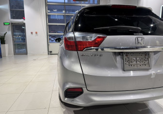 Подержанный автомобиль Honda Shuttle Wagon 2017 года (8 фото)