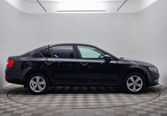 Подержанный автомобиль Skoda Octavia Liftback 2014 года (6 фото)