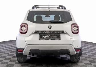 Подержанный автомобиль Renault Duster 2021 года (6 фото)