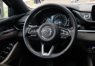 Подержанный автомобиль Mazda 6 Sedan 2023 года (12 фото)