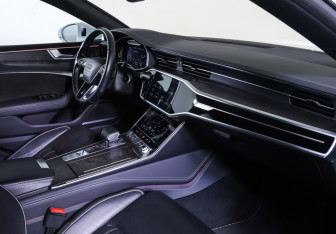 Подержанный автомобиль Audi A7 2020 года (10 фото)