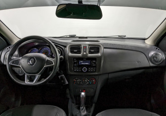 Подержанный автомобиль Renault Sandero 2021 года (21 фото)