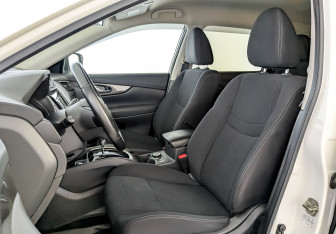 Подержанный автомобиль Nissan X-Trail 2022 года (20 фото)