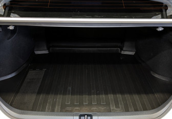 Подержанный автомобиль Toyota Camry Sedan 2021 года (10 фото)