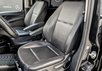 Подержанный автомобиль Mercedes-Benz Vito 2021 года (21 фото)