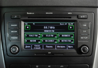 Подержанный автомобиль Skoda Yeti 2012 года (13 фото)