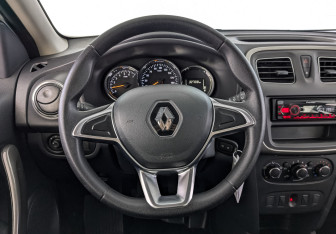 Подержанный автомобиль Renault Sandero 2020 года (22 фото)