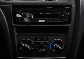 Подержанный автомобиль Hyundai Elantra Sedan 2004 года (13 фото)