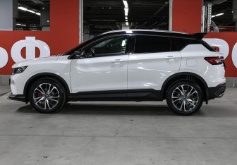 Подержанный автомобиль Geely Coolray 2019 года (8 фото)
