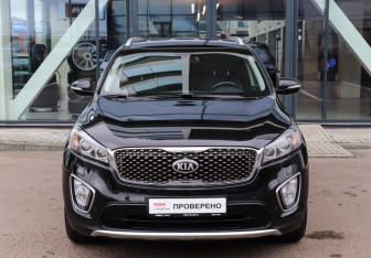 Подержанный автомобиль Kia Sorento 2017 года (2 фото)
