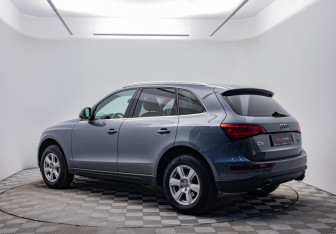Подержанный автомобиль Audi Q5 2012 года (7 фото)