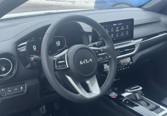 Новый Kia K3 Sedan 2025 (8 фото)