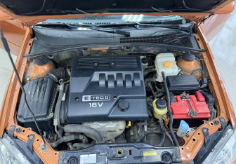 Подержанный автомобиль Chevrolet Lacetti Hatchback 2008 года (17 фото)