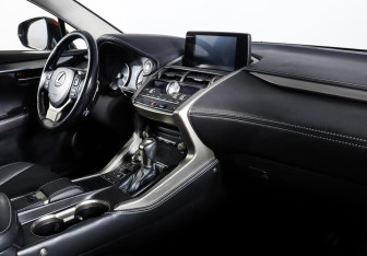 Подержанный автомобиль Lexus NX 2018 года (9 фото)