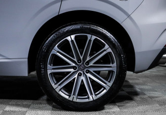 Подержанный автомобиль Changan UNI-K 2023 года (15 фото)