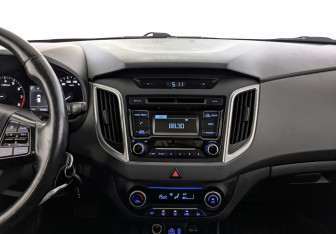 Подержанный автомобиль Hyundai Creta 2019 года (17 фото)