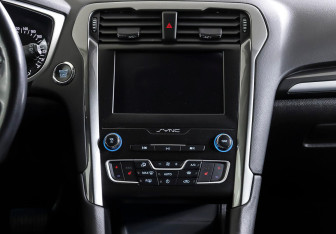 Подержанный автомобиль Ford Mondeo Wagon 2019 года (14 фото)