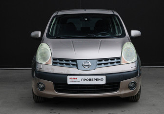 Подержанный автомобиль Nissan Note 2007 года (2 фото)