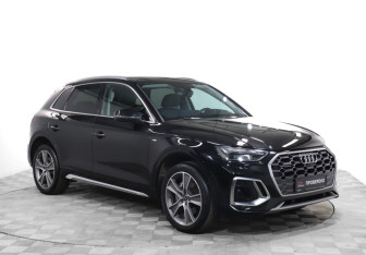 Подержанный автомобиль Audi Q5 2022 года (3 фото)