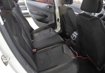 Подержанный автомобиль Peugeot 308 Hatchback 2008 года (12 фото)