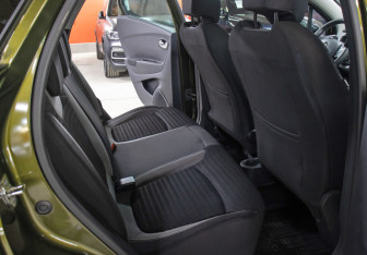 Подержанный автомобиль Renault Kaptur 2017 года (10 фото)