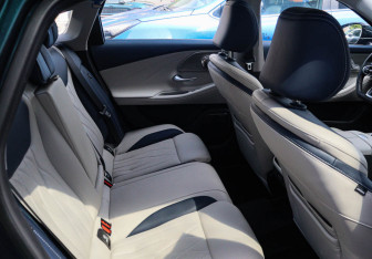 Подержанный автомобиль Chery Arrizo 8 2023 года (8 фото)